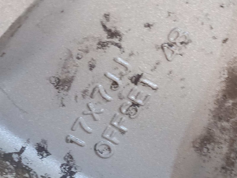 Recambio de llanta para subaru forester s12 2.0 diesel cat referencia OEM IAM 28111SC000  