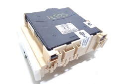 Recambio de caja reles / fusibles para toyota auris 1.2 16v turbo cat referencia OEM IAM 8273012X81   2
