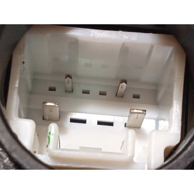 Recambio de cerradura puerta trasera derecha para toyota auris 1.2 16v turbo cat referencia OEM IAM 6905005051  