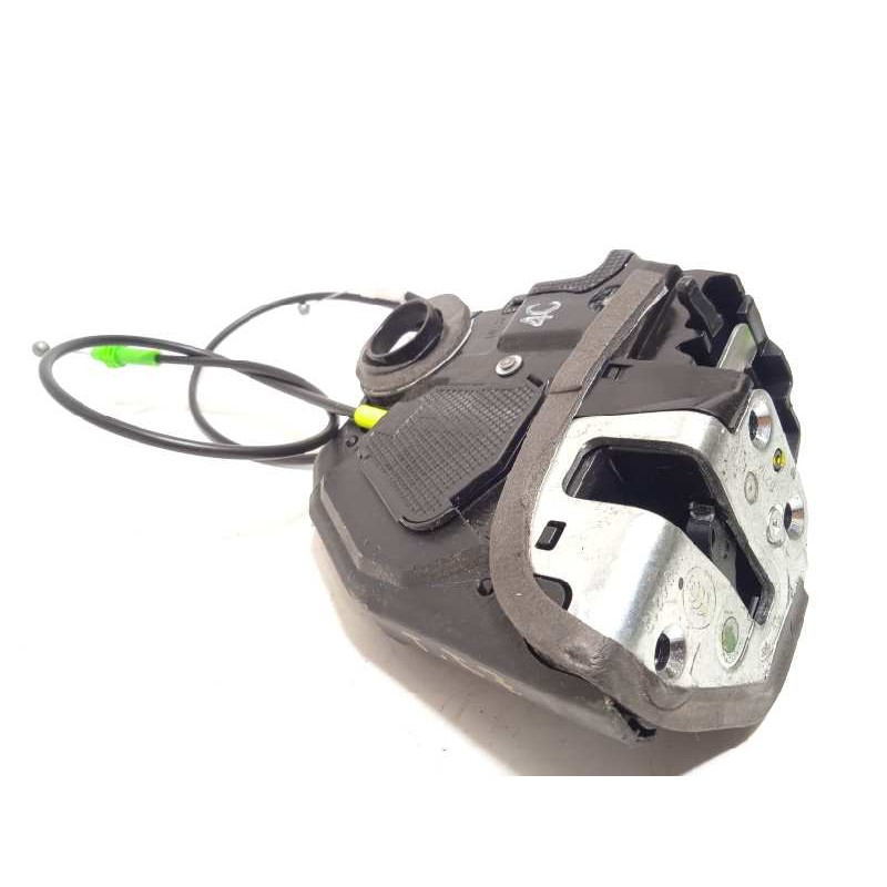 Recambio de cerradura puerta trasera izquierda para toyota auris 1.2 16v turbo cat referencia OEM IAM 6906005051  