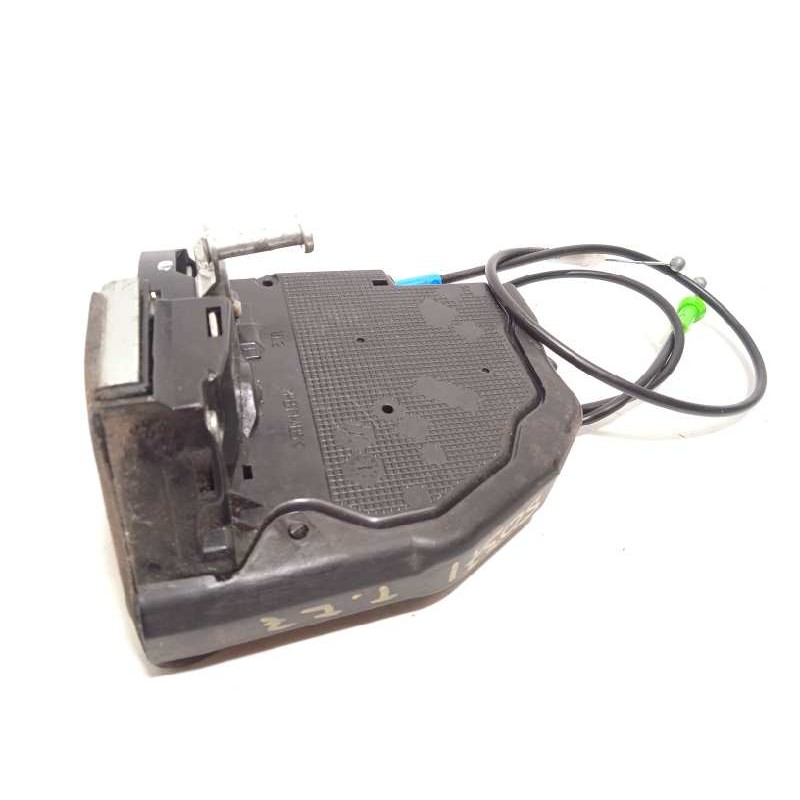 Recambio de cerradura puerta trasera izquierda para toyota auris 1.2 16v turbo cat referencia OEM IAM 6906005051  