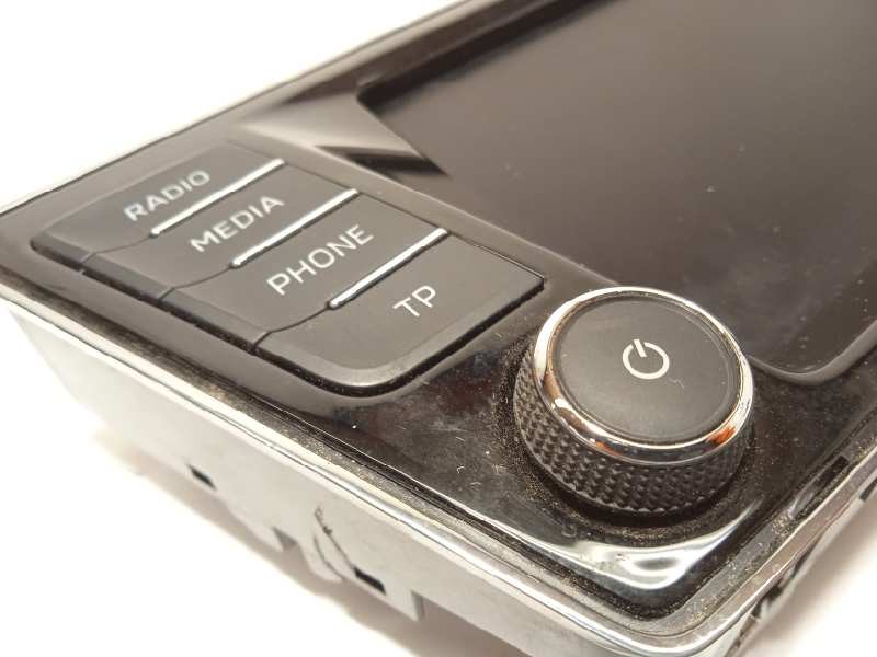 Recambio de pantalla multifuncion para skoda fabia like referencia OEM IAM 6V0919604B  