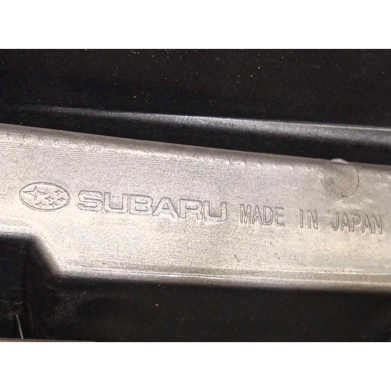 Recambio de rejilla delantera para subaru forester s12 2.0 diesel cat referencia OEM IAM 91121SC012  