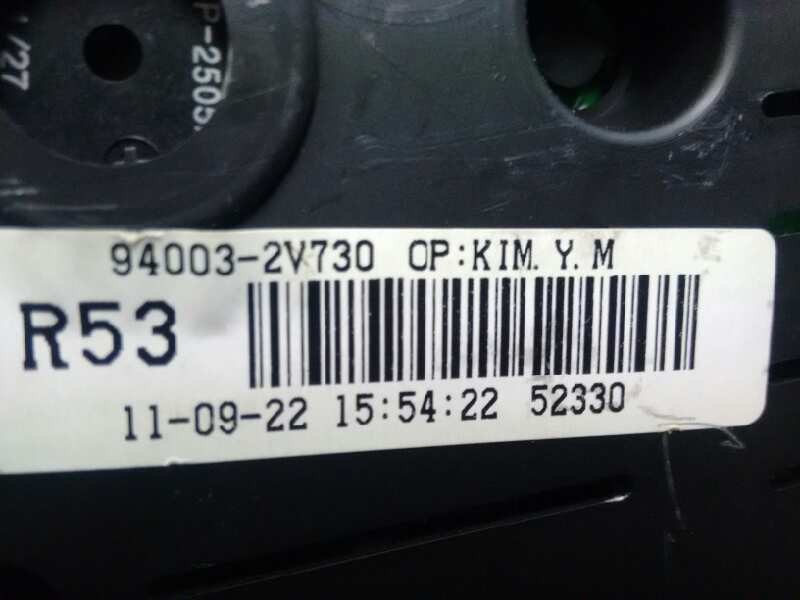 Recambio de cuadro instrumentos para hyundai veloster sport referencia OEM IAM 940032V730  