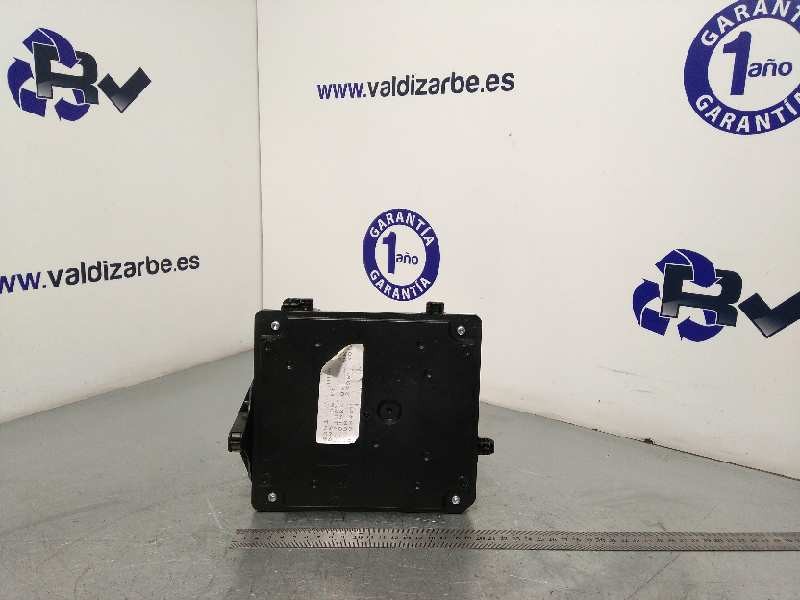 Recambio de caja reles / fusibles para renault megane iii berlina 5 p limited referencia OEM IAM 284B12249R  S180180060