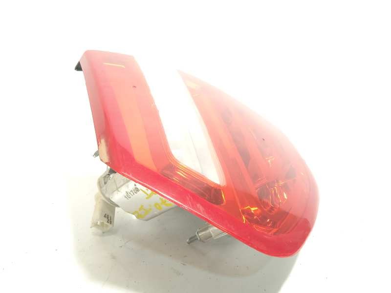 Recambio de piloto trasero derecho interior para citroën c4 picasso 1.6 16v hdi fap referencia OEM IAM 9653547677  