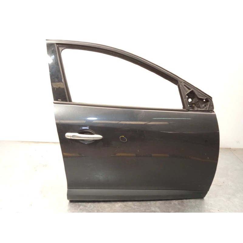 Recambio de puerta delantera derecha para renault megane iii berlina 5 p dynamique referencia OEM IAM 801003028R  801006560R