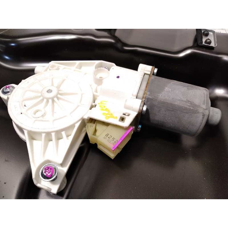 Recambio de elevalunas delantero derecho para mercedes-benz clase r (w251) 3.0 cdi cat referencia OEM IAM A2518200842  A25172016