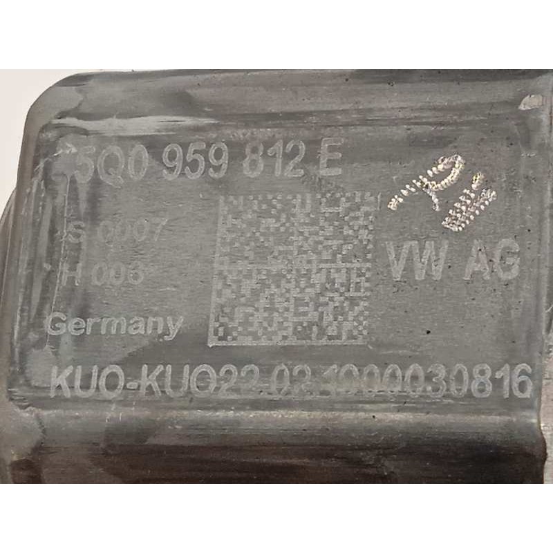 Recambio de elevalunas trasero derecho para seat ateca (kh7) style referencia OEM IAM 575839462A  5Q0959812E