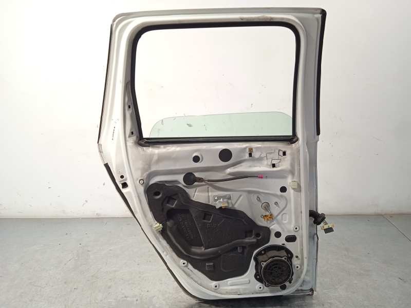 Recambio de puerta trasera izquierda para citroën c3 picasso live edition referencia OEM IAM 9006Q3  