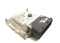 Recambio de centralita motor uce para hyundai i30 comfort referencia OEM IAM 391122B125  391032B125