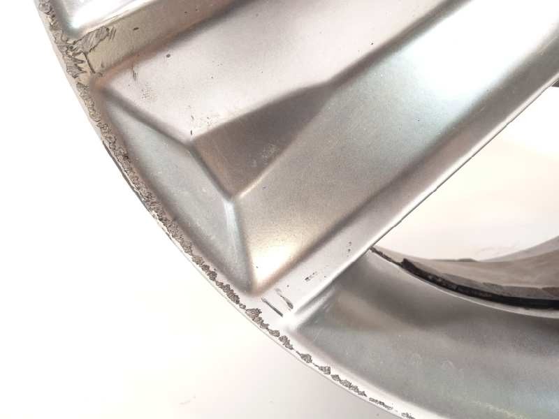 Recambio de llanta para subaru legacy berl. b13 (bl) 2.5 se referencia OEM IAM 28111AG131  