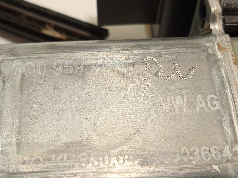 Recambio de elevalunas trasero derecho para volkswagen polo 1.0 referencia OEM IAM 2G6839462C  5Q0959408