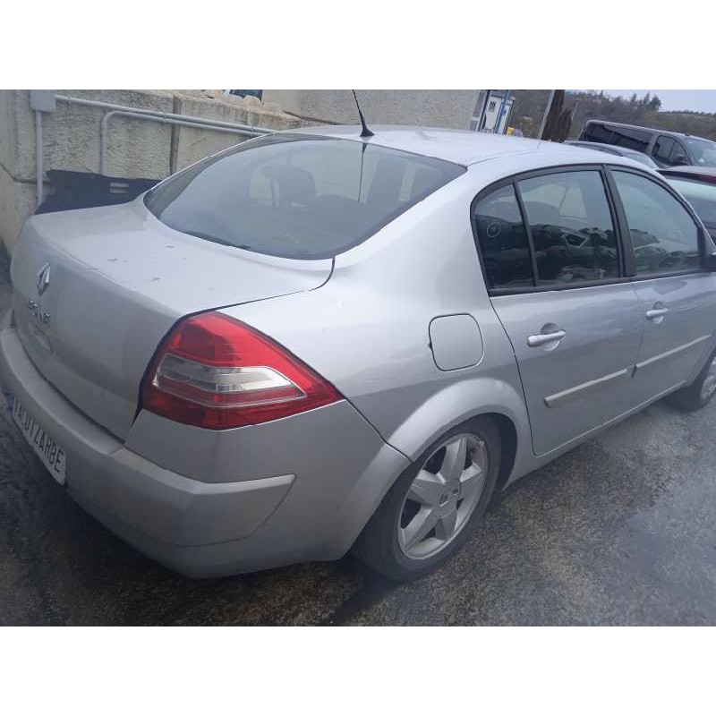 renault megane ii classic berlina del año 2007