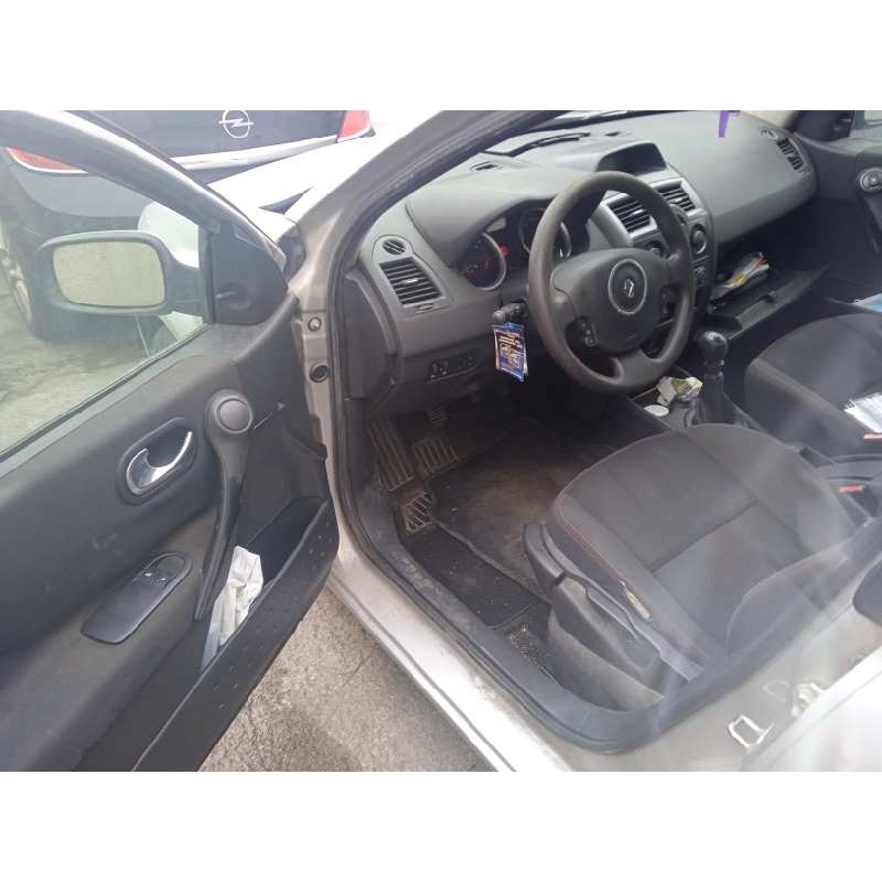 renault megane ii classic berlina del año 2007