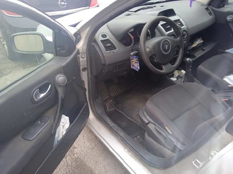 renault megane ii classic berlina del año 2007