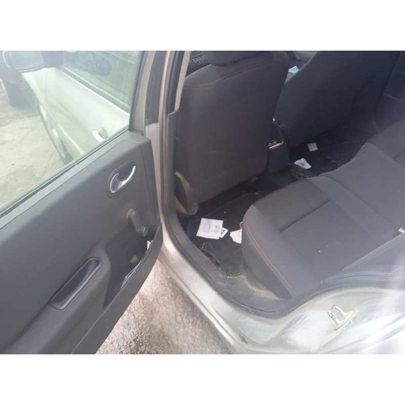 renault megane ii classic berlina del año 2007