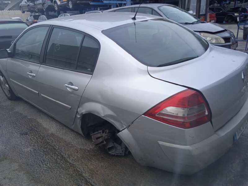 renault megane ii classic berlina del año 2007