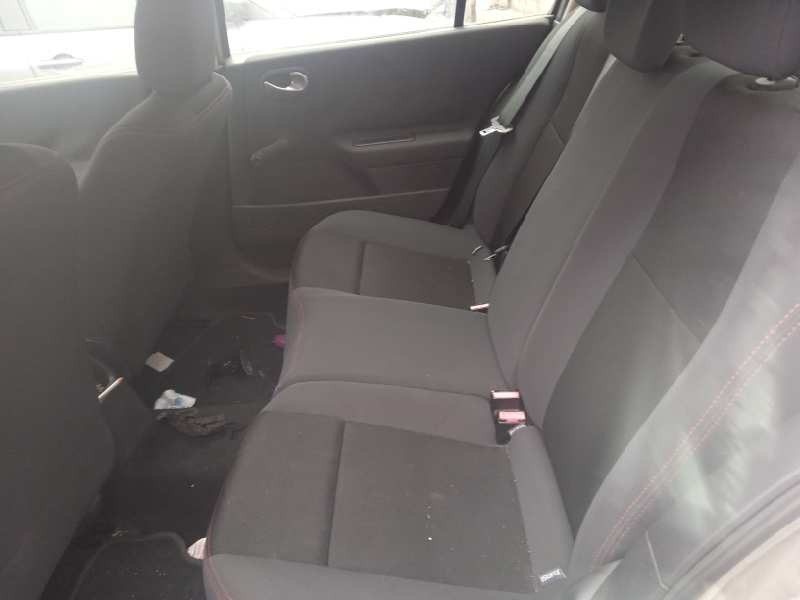 renault megane ii classic berlina del año 2007