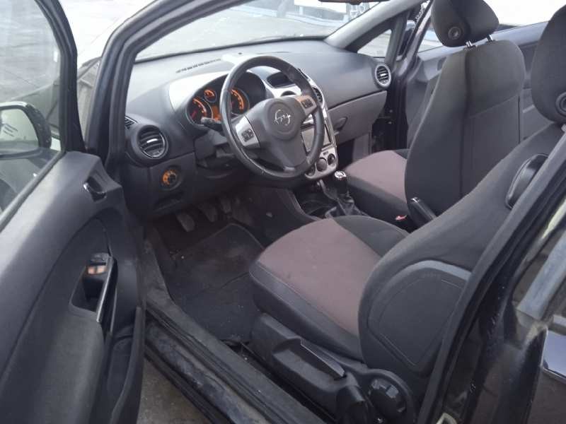 opel corsa d del año 2008