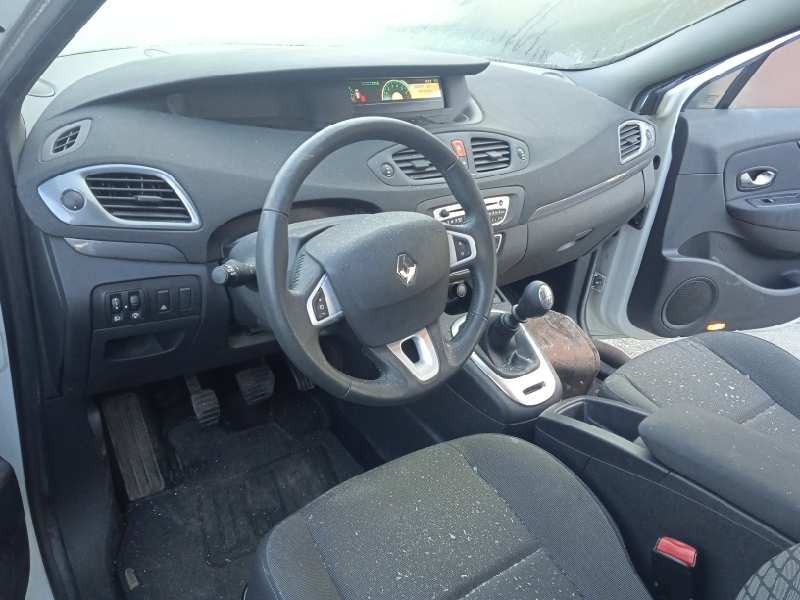 renault scenic iii del año 2011