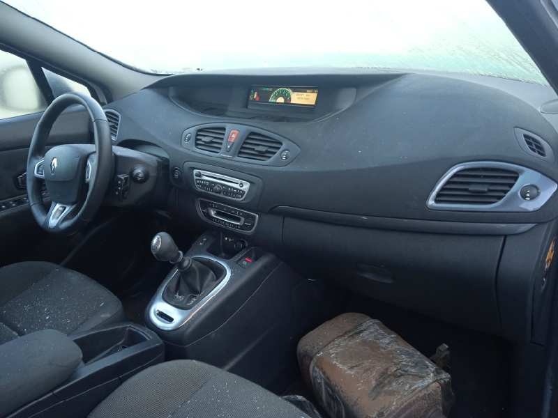 renault scenic iii del año 2011