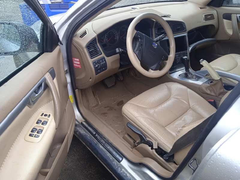 volvo xc70 del año 2005