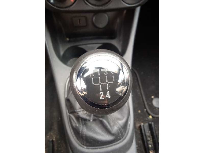 opel corsa e del año 2017