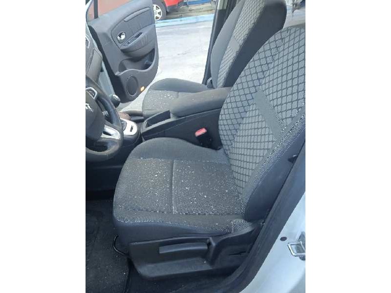 renault scenic iii del año 2011