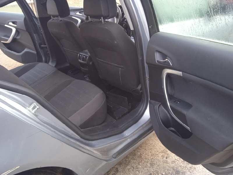 opel insignia berlina del año 2009