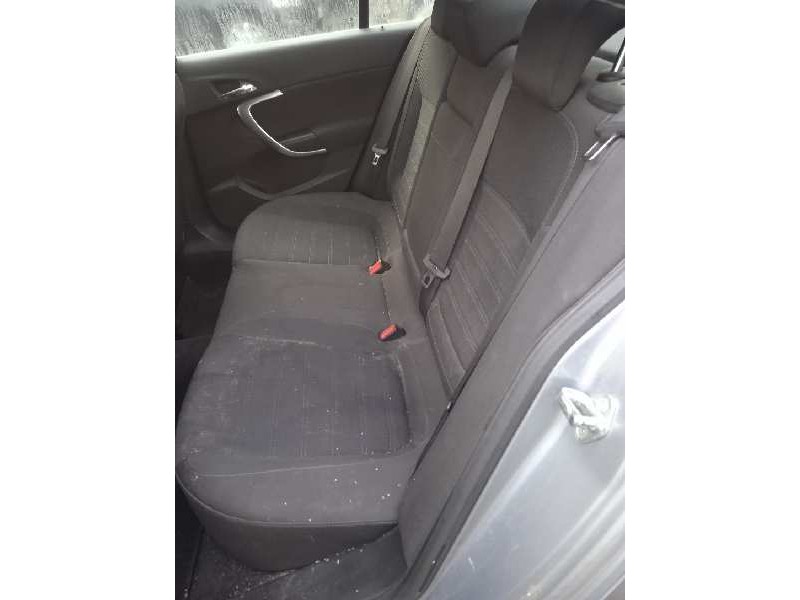 opel insignia berlina del año 2009