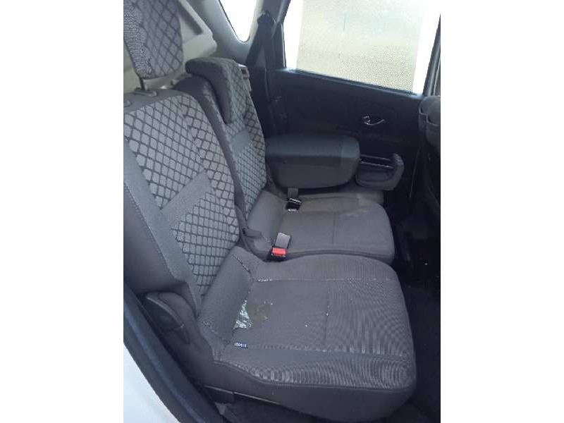 renault scenic iii del año 2011