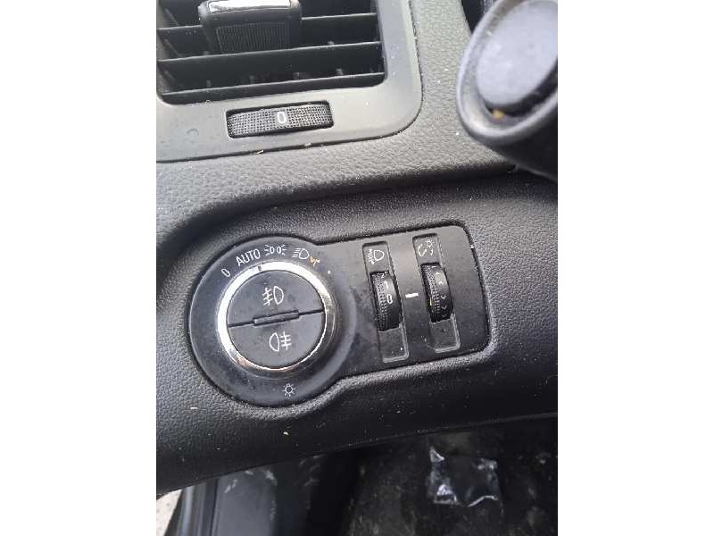 opel insignia berlina del año 2009