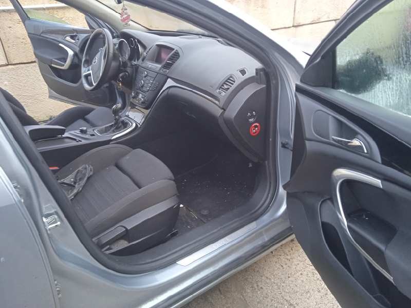 opel insignia berlina del año 2009