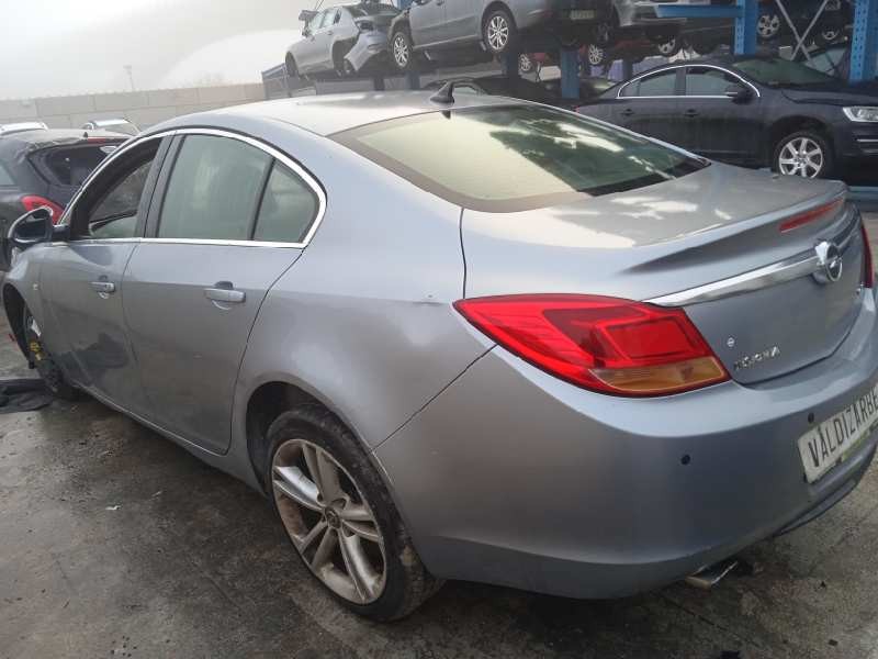 opel insignia berlina del año 2009