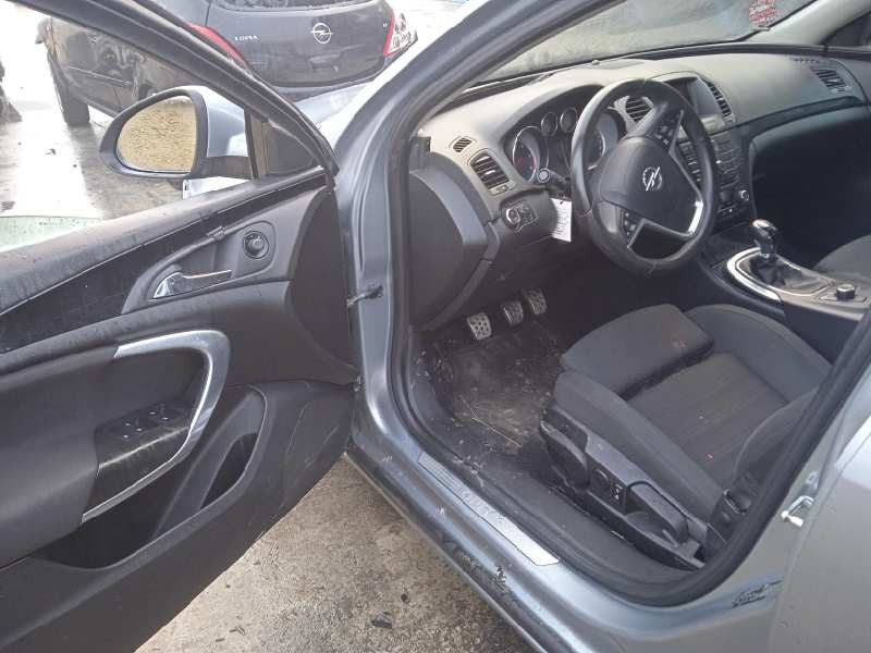 opel insignia berlina del año 2009