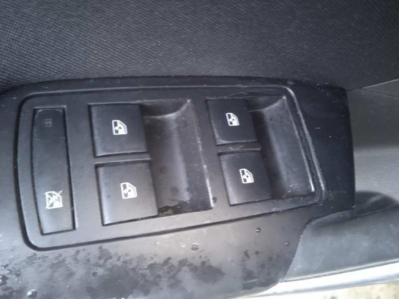 opel insignia berlina del año 2009