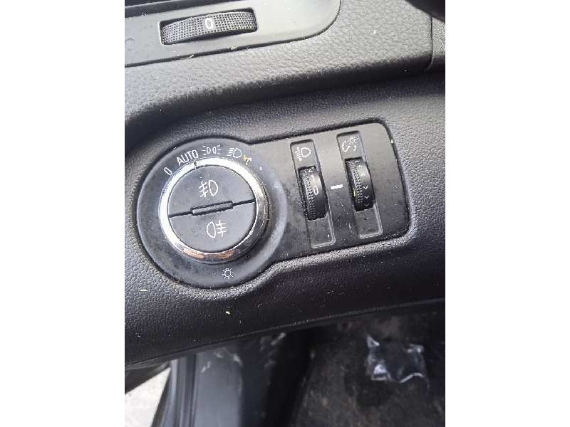 opel insignia berlina del año 2009