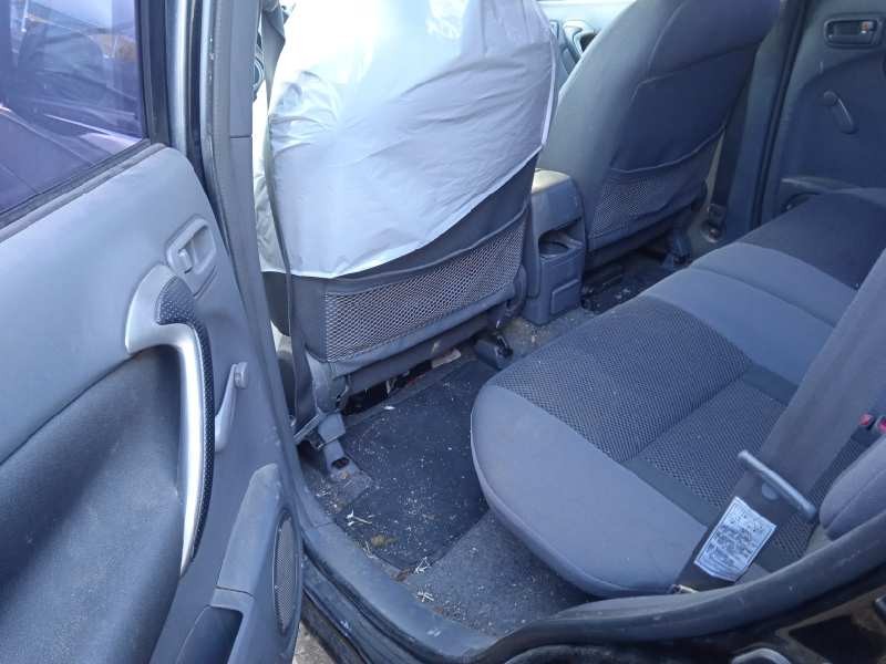 toyota rav 4 (a2) del año 2003