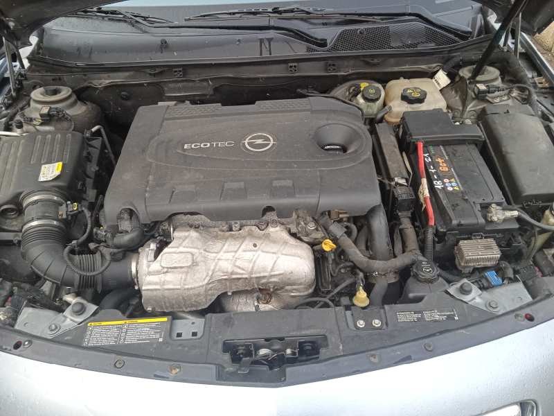 opel insignia berlina del año 2009