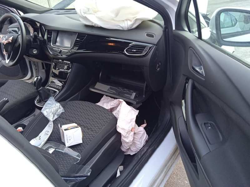 opel astra k lim. 5türig del año 2018