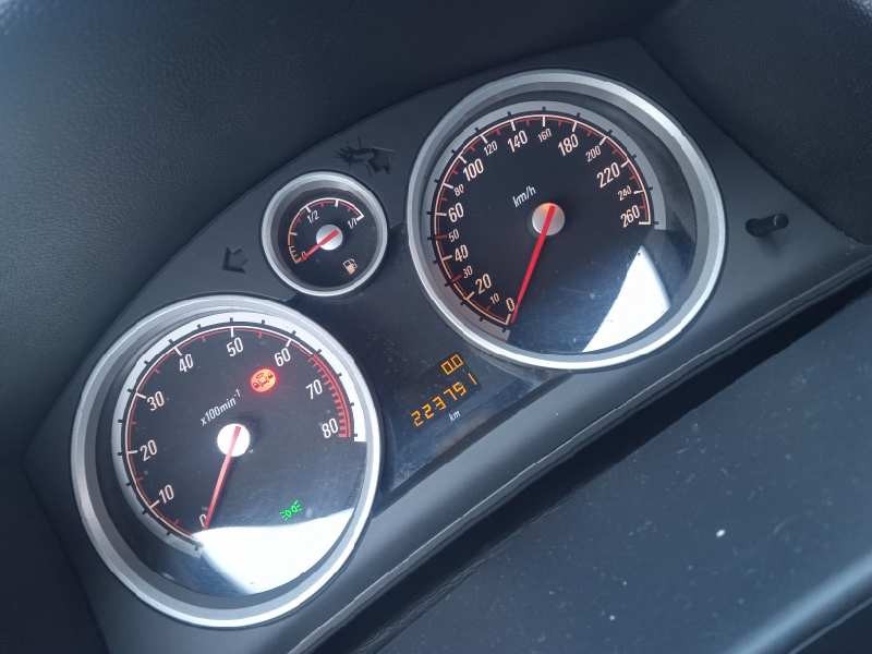 opel astra gtc del año 2007