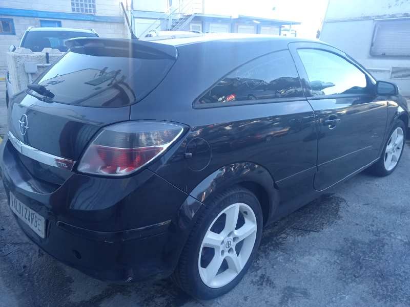 opel astra gtc del año 2007