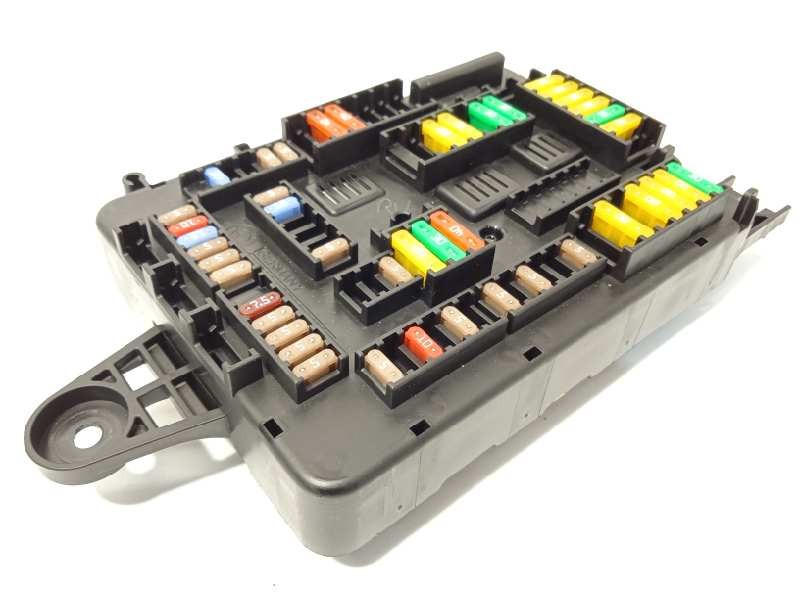 CAJA RELES / FUSIBLES 61149337880 