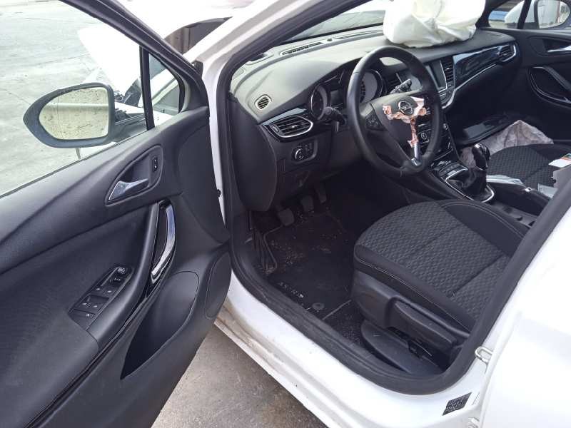 opel astra k lim. 5türig del año 2018