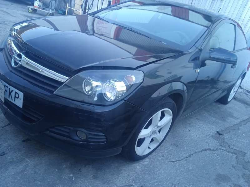 opel astra gtc del año 2007