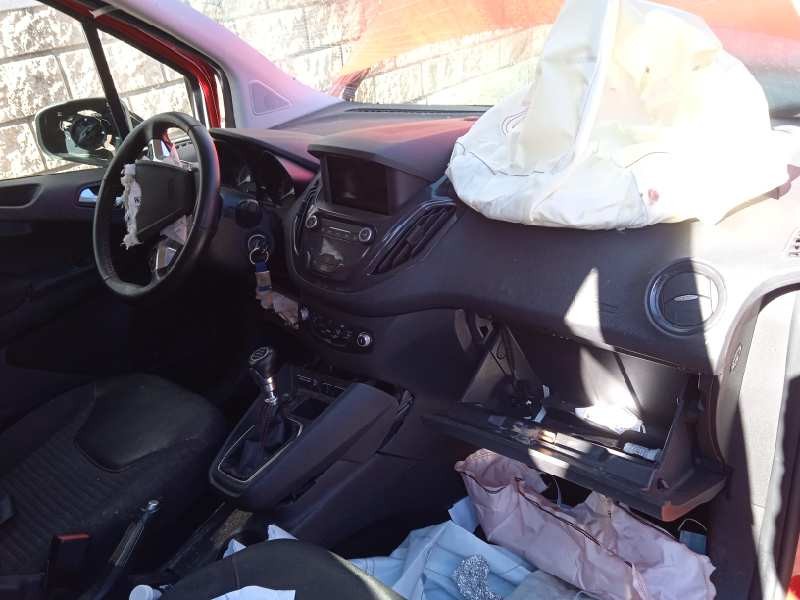 ford transit courier del año 2020