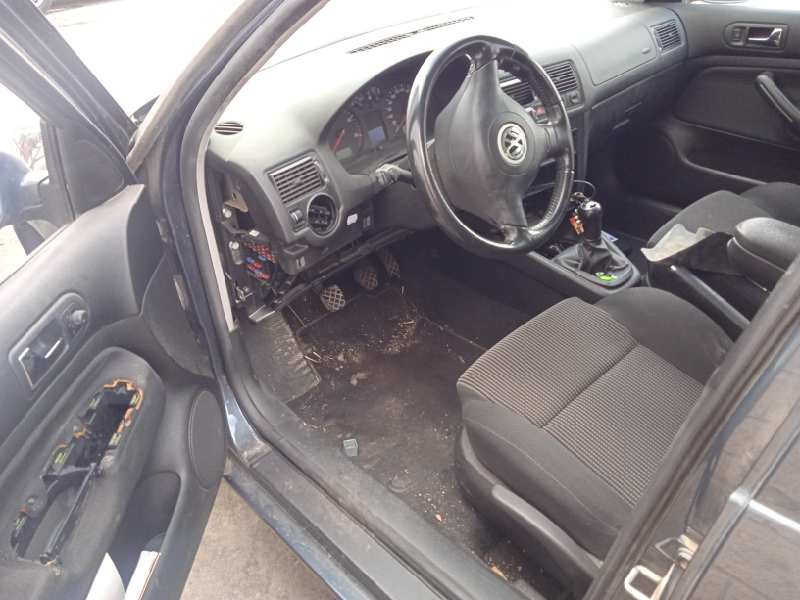 volkswagen golf iv berlina (1j1) del año 2000