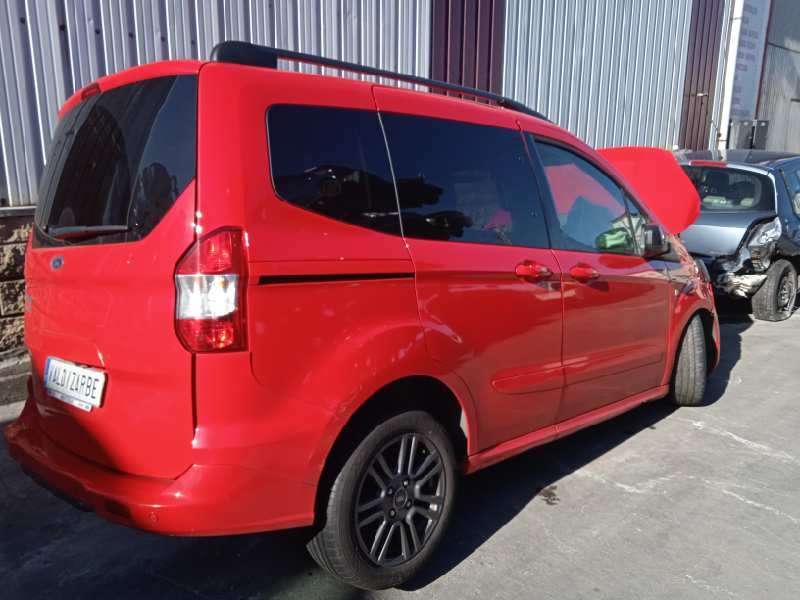 ford transit courier del año 2020