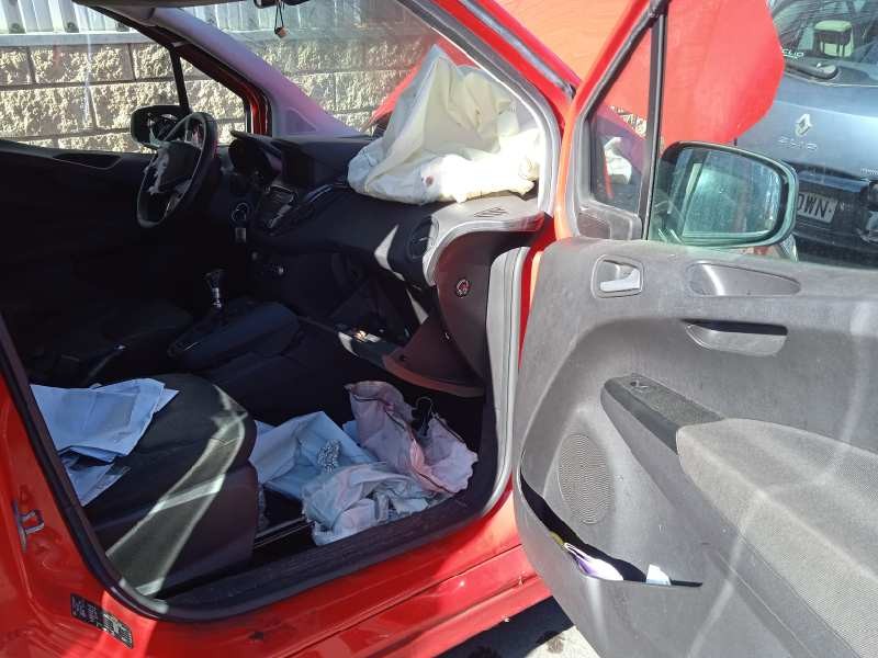 ford transit courier del año 2020